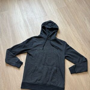 Aeropostale Men's Black Pullover Hoodie with Subtle Logo